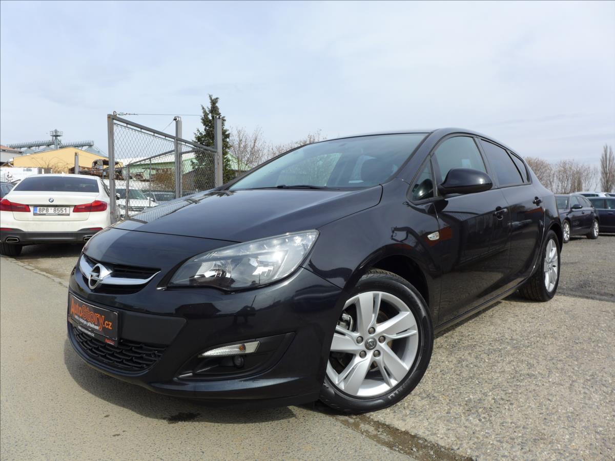 Opel Astra 1,7 CDTi  NAVI,KAMERA,1.MAJ
