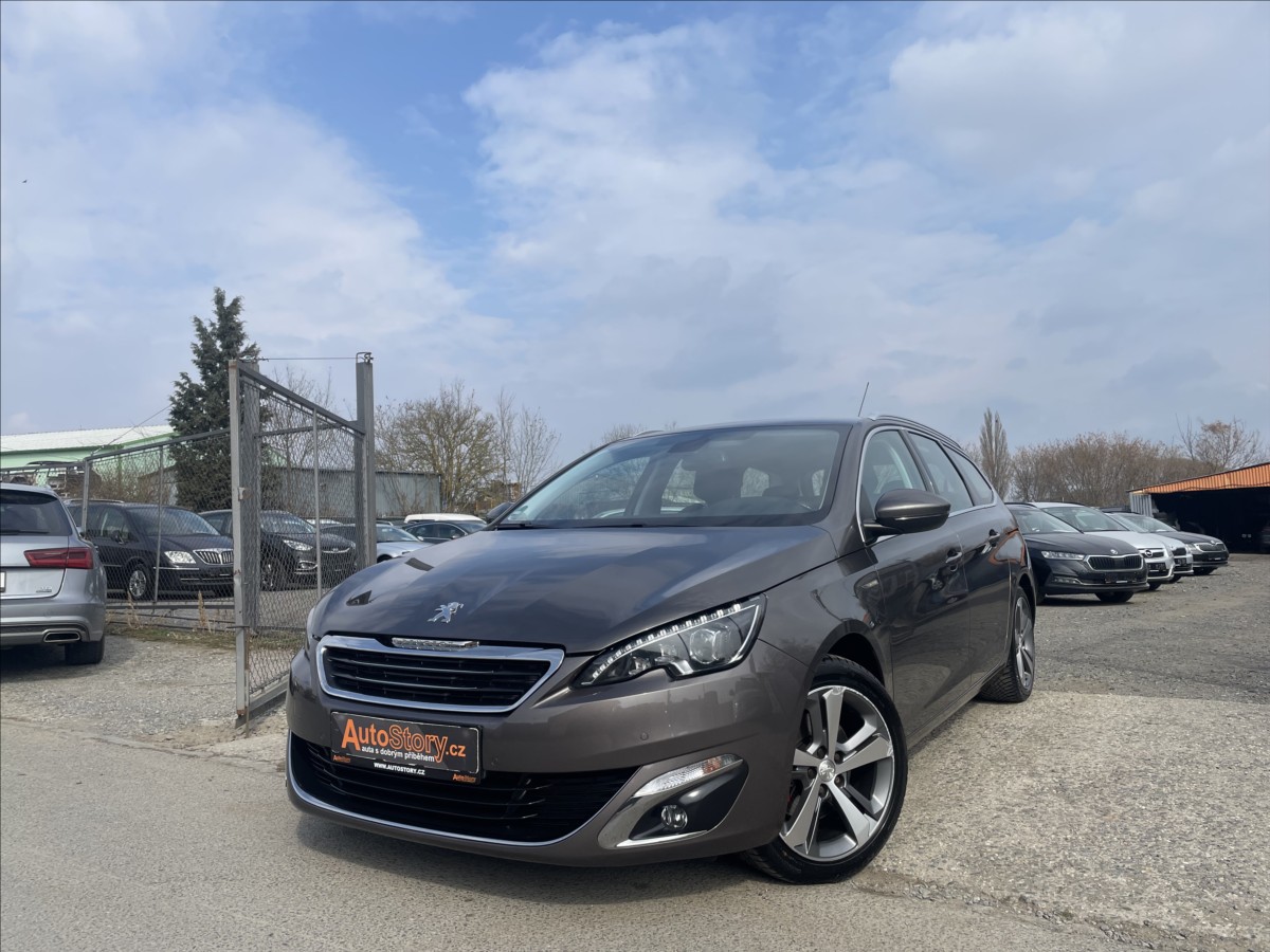 Peugeot 308 2,0 HDi  FULL LED,TAŽNÉ,SERVIS