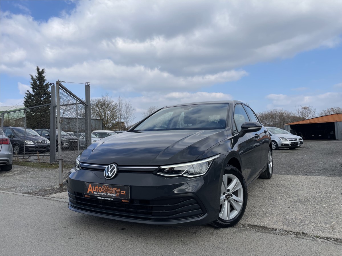 Volkswagen Golf 1,0 TSi  APP,NAVI,DPH,1. MAJ.