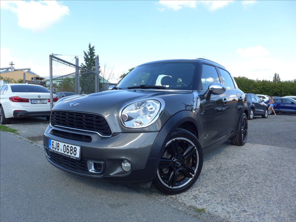 Mini Countryman 2,0 SD  4X4 VÝHŘEV PLNÝ SERVIS