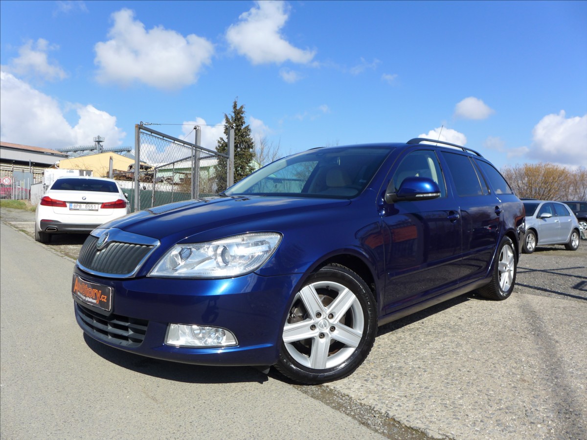 Škoda Octavia 1,4 TSI  ELEGANCE, VÝHŘEV