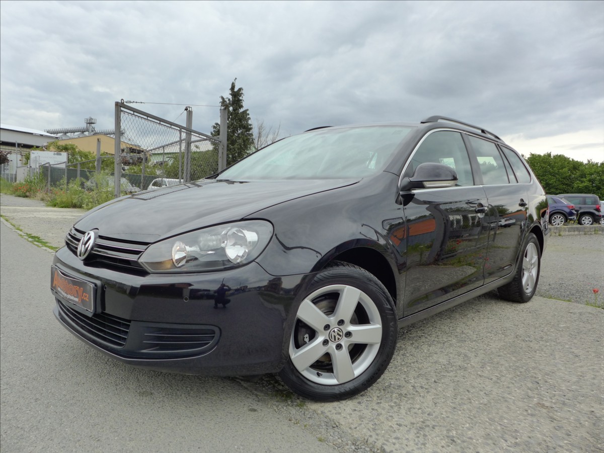 Volkswagen Golf 1,2 TSI  DIGI AC, PDC, SERVIS