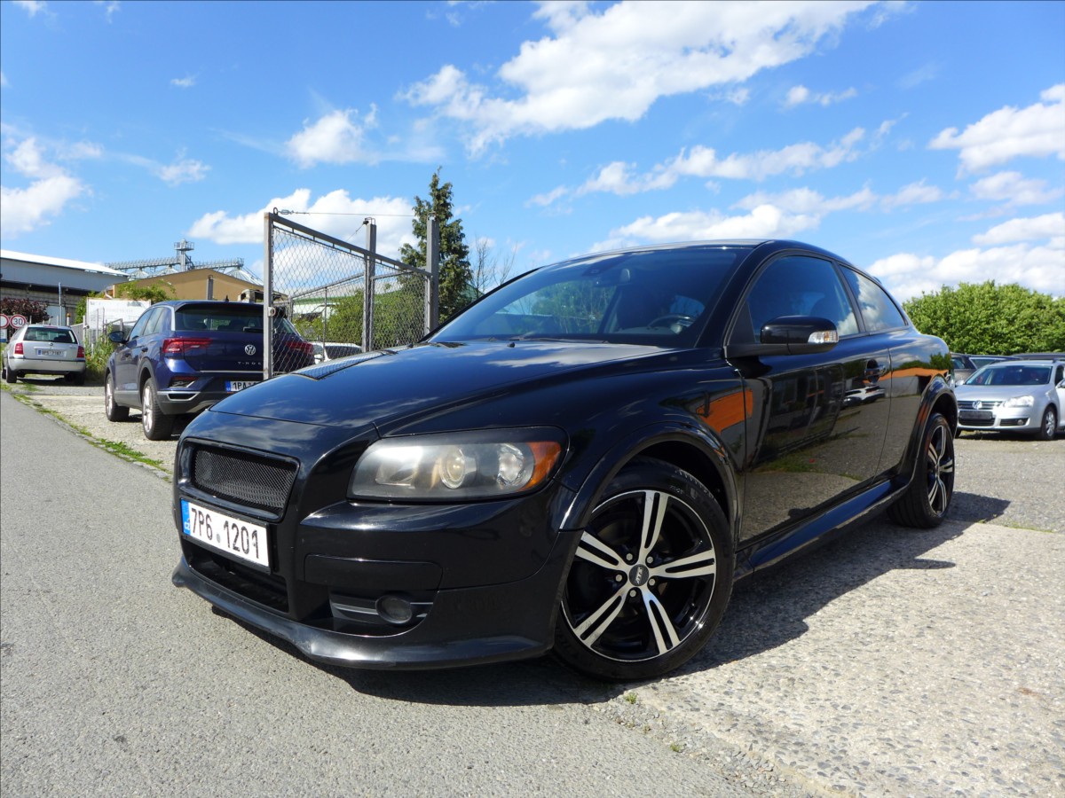 Volvo C30 2,0 D  R-DESIGN, BEZ INVESTIC