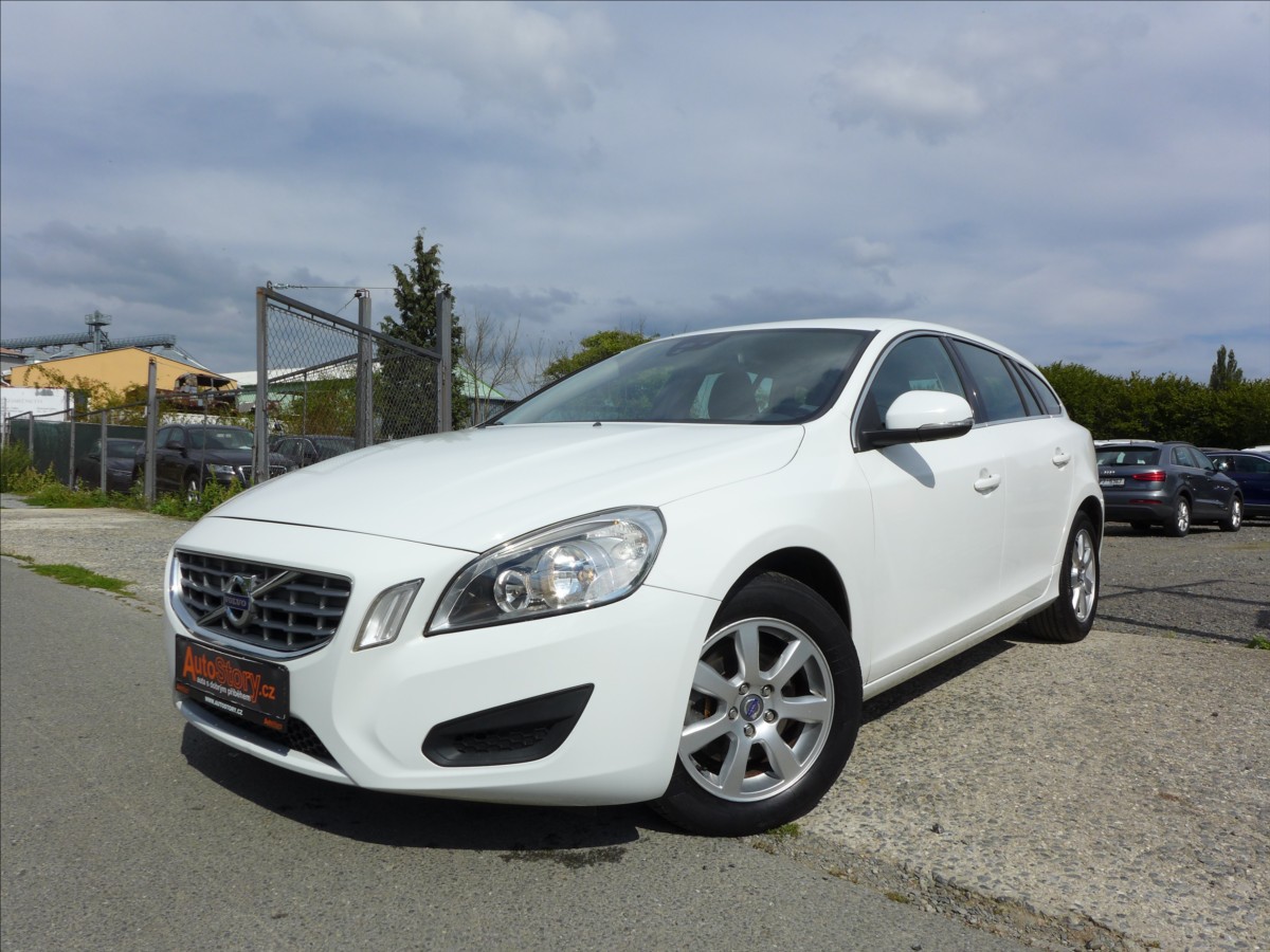 Volvo V60 1,6 D  DIGI AC, SERVIS, 1.MAJ