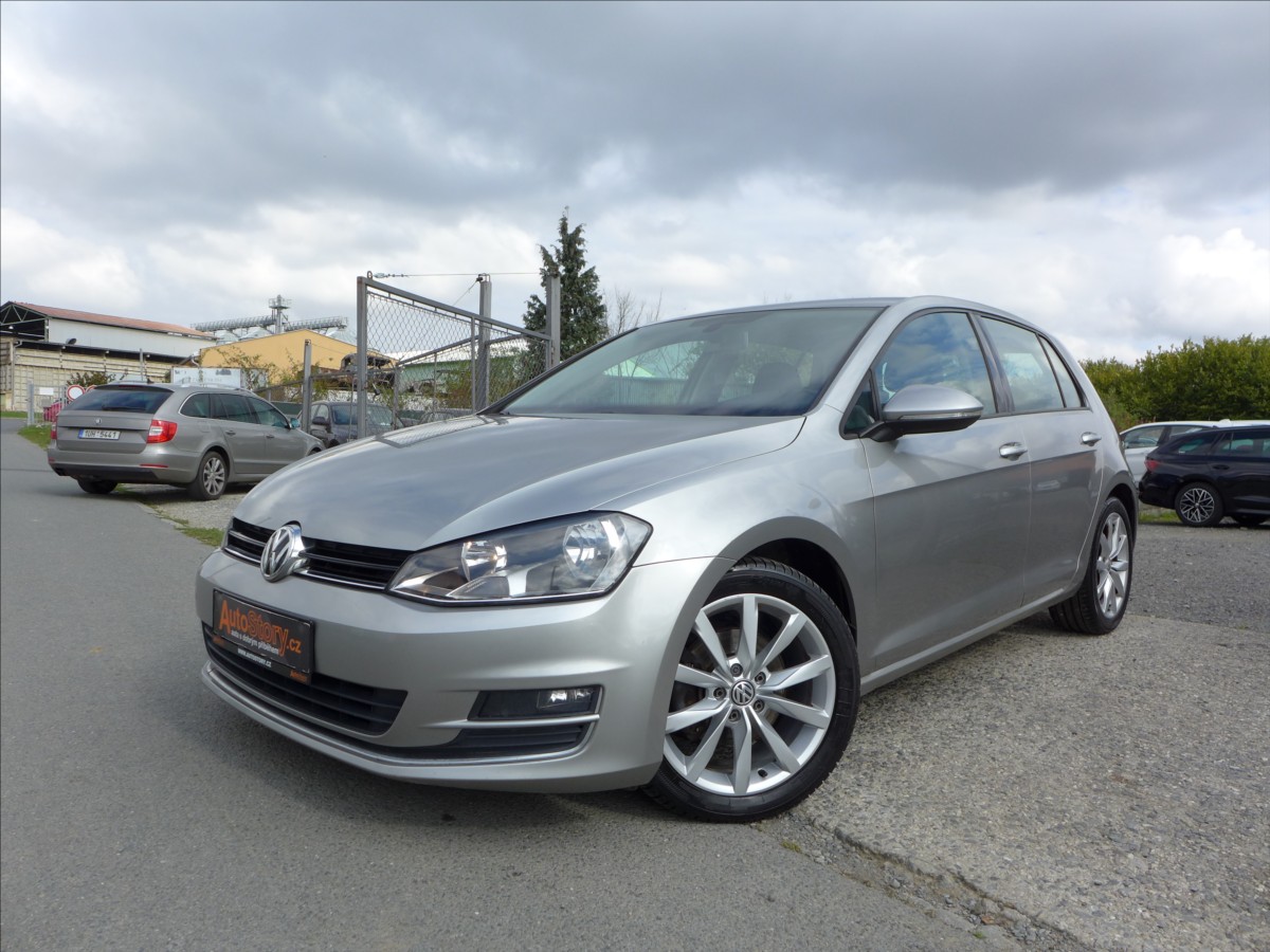 Volkswagen Golf 1,6 TDI  HIGHLINE, 1.MAJITEL